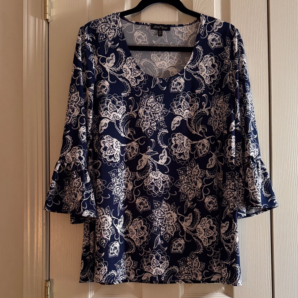 Slinky Brand Navy & White Floral Top – Size L - Picture 1 of 7